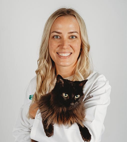 Michelle Pavlick, Newtown Veterinarian